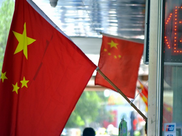 Govt fails to raise 'petro trade' issue with China during President Xi's visit