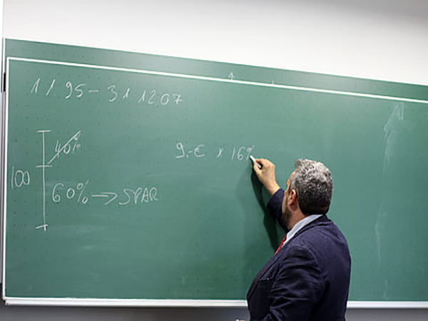 4 Ontario teachers' unions call on province to reconsider roll-out of new math curriculum