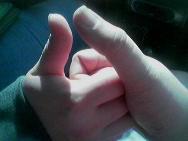 Contestants battle it out at the World Thumb War Championships