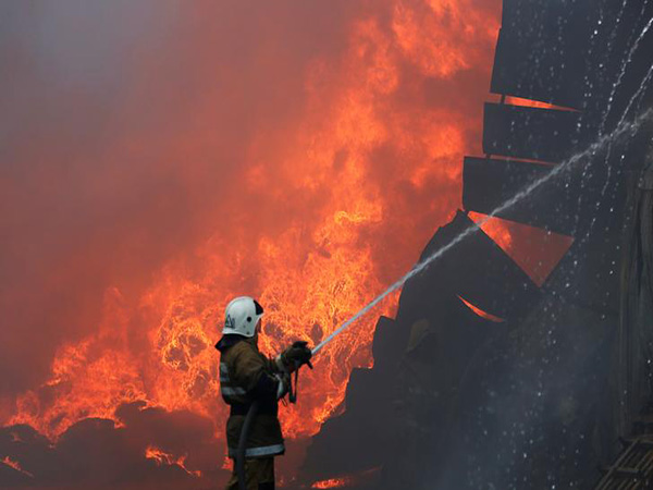 Fire breaks out at spinning mill in Gazipur