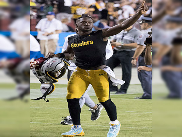 Antonio Brown suspect in battery investigation outside Florida home, his trainer arrested: report