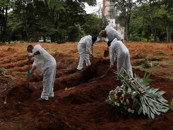 Brazil reports highest daily COVID-19 death toll since October