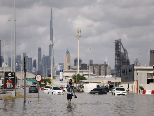 China flooding: People missing, bridges collapse