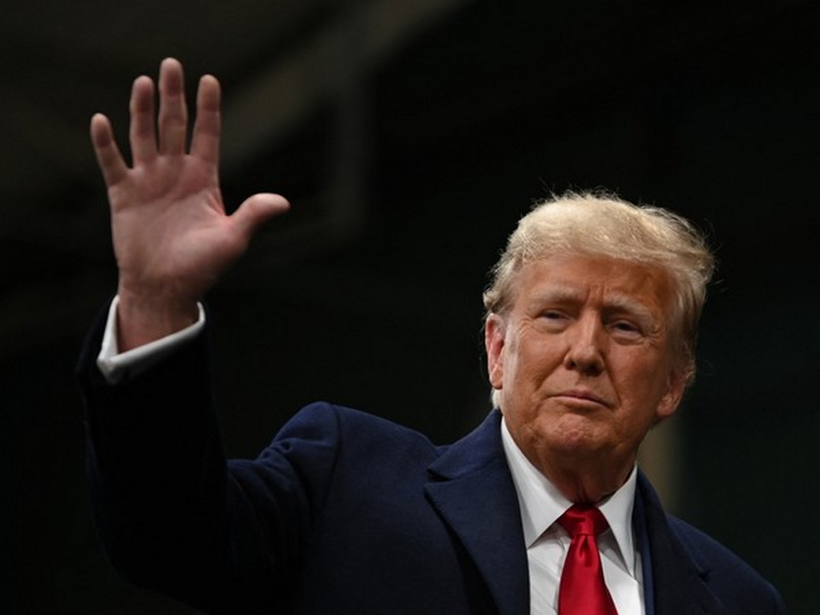Armed man arrested near Trump's golf course in California