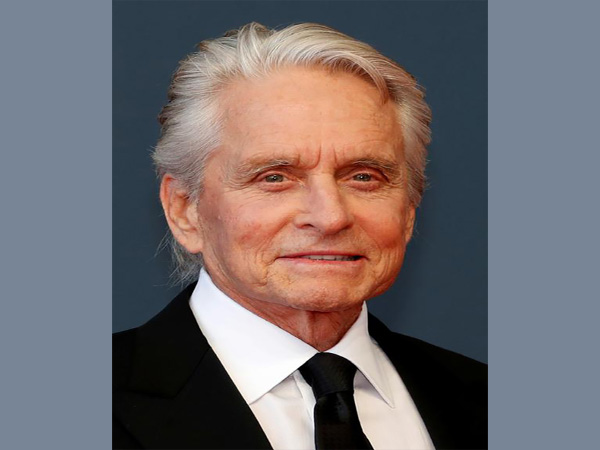 Kirk Douglas receives tributes from Hollywood stars