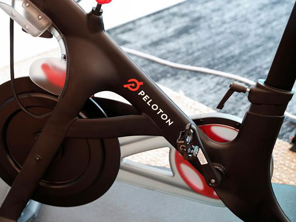 'Peloton husband' gets real-life girlfriend a Peloton for Christmas