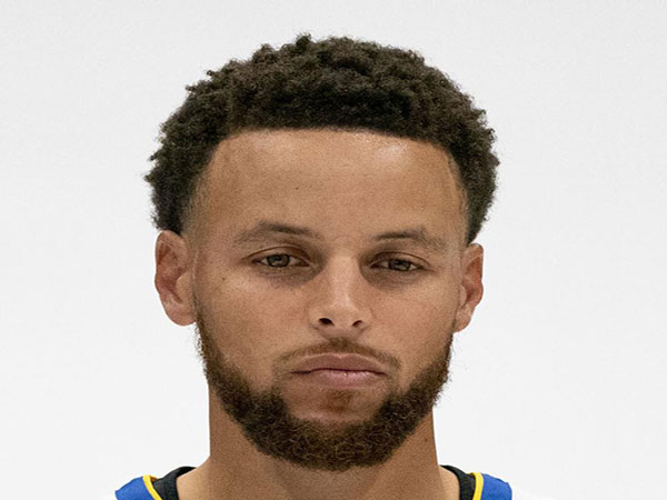 Steph Curry 'absolutely' not the man in leaked nude photos, agent says