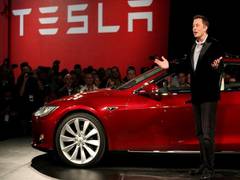 US investigates 280,000 new Tesla electric cars