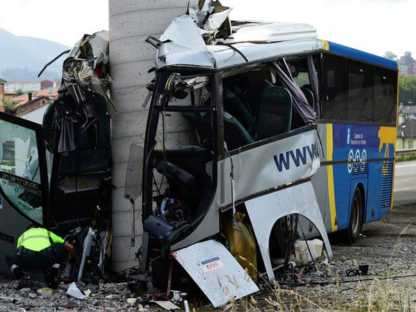 At least 4 dead, up to 15 critically hurt in Utah tour bus crash near Bryce Canyon National Park