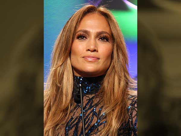 Jennifer Lopez poses nude for cover art of new single, wows fans: 'Bold and beautiful'