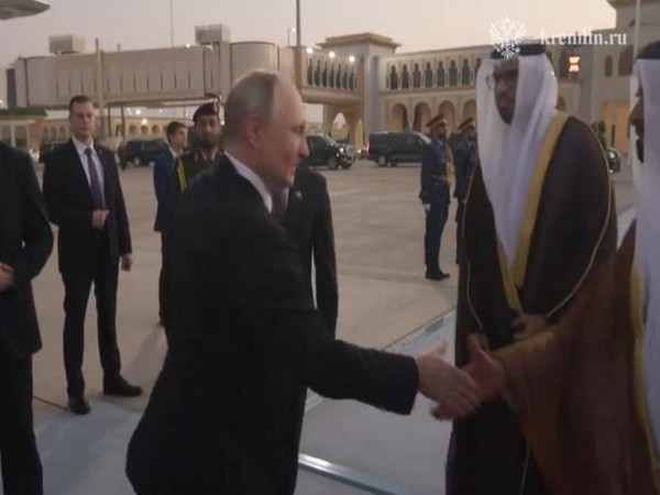 Mr. Putin met the Crown Prince of Saudi Arabia during a quick trip to the Middle East