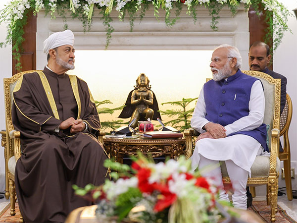 Sultan of Oman and Indian PM hold official talks