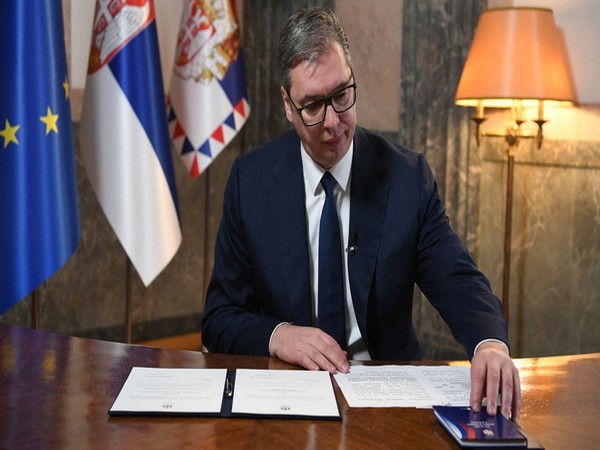 Serbian prez approves compulsory military service