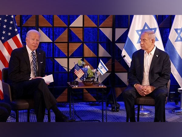 Biden hugs Bibi, blames Palestinians