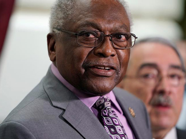 Top House Democrat slams Trump economy: 'We were fully employed during slavery'