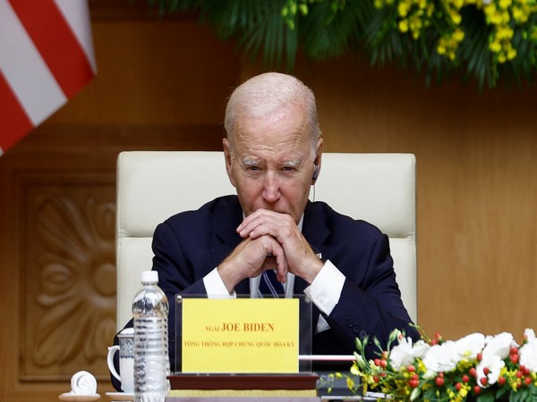 Biden urges Congress to take urgent action on security aid to Ukraine