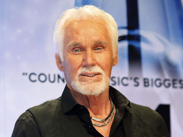 Dolly Parton leads country music's reaction to Kenny Rogers' death: 'A wonderful man and a true friend'