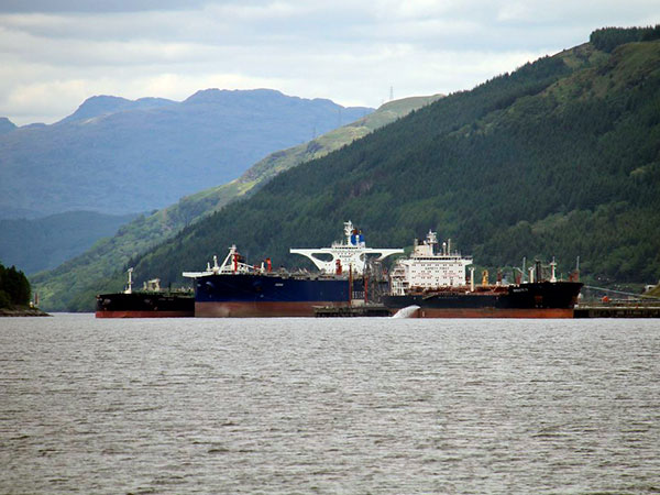 British forces storm oil tanker that was 'subject to suspected hijacking' off Isle of Wight