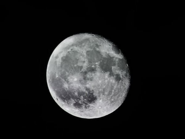 Japan's lunar probe not generating power despite moon landing