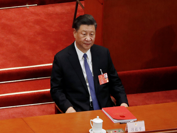 Xi says China, Vietnam must oppose attempt to 'mess up Asia-Pacific'