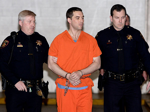 Scott Peterson among California inmates who received COVID relief funds, prosecutors say