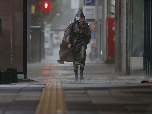 Typhoon Lan brings heavy rains and travel chaos to Japan