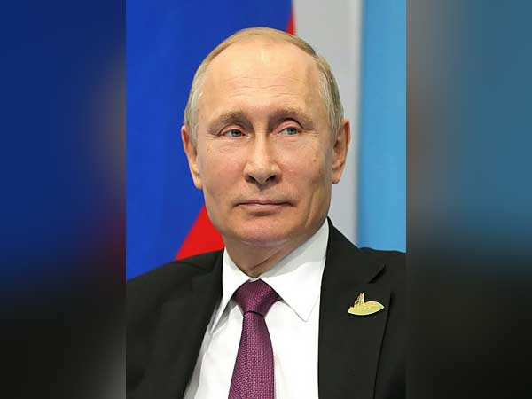 Putin voices confidence in overcoming challenges of 2020 in New Year message