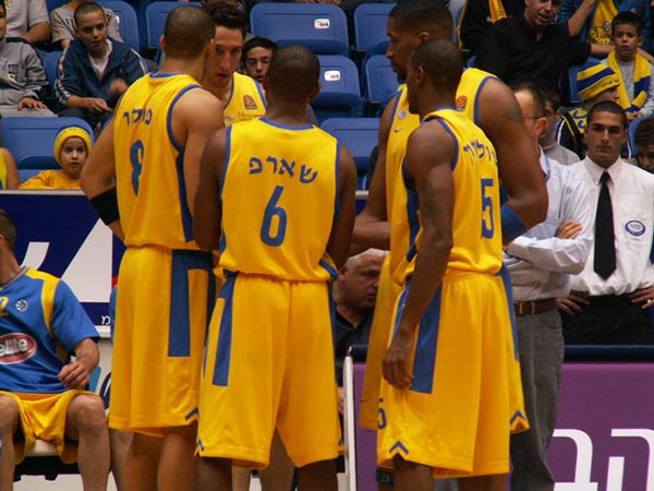 Maccabi Tel Aviv beat Panathinaikos in EuroLeague basketball