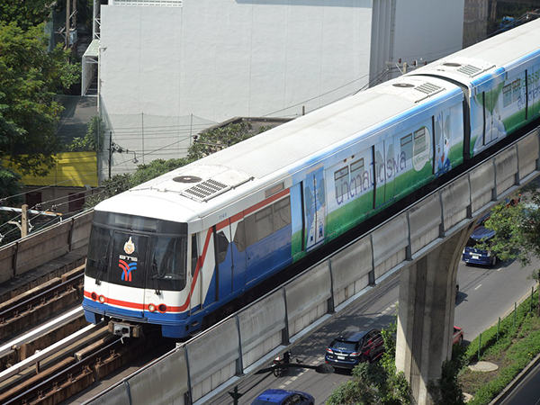SkyTrain workers vote 96.8% in favour of job action but have no immediate plans to strike