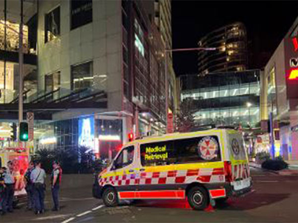 Australia mourns Sydney mall stabbing victims