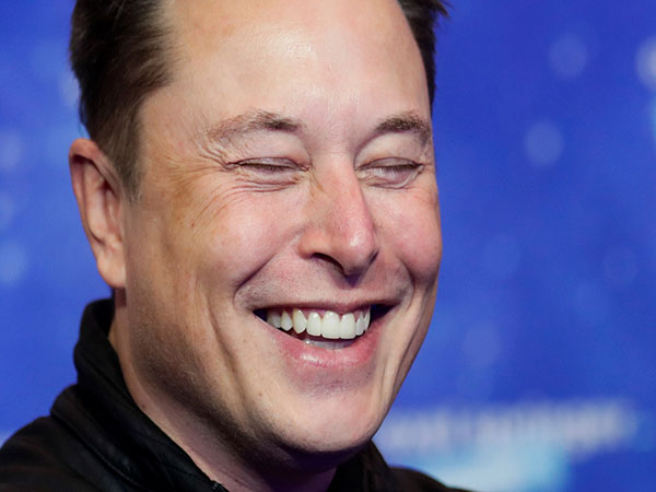 Elon Musk Reportedly Tells Associates He is Planning Permanent Move to Texas