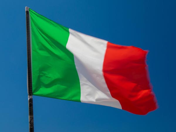 Italy's government debt reaches record high