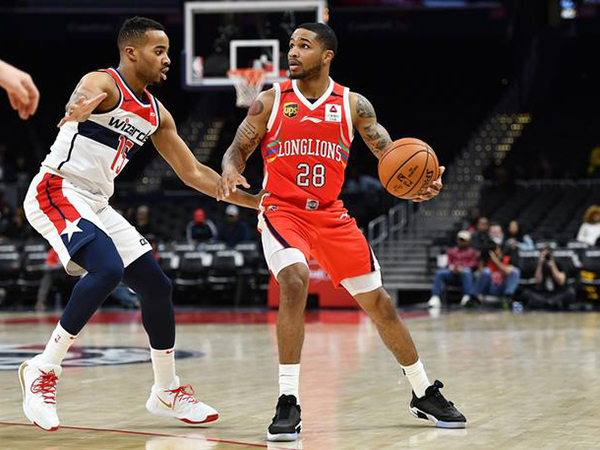 NBA China crisis: Security removes 'Free Hong Kong' signs at Wizards game versus team from China