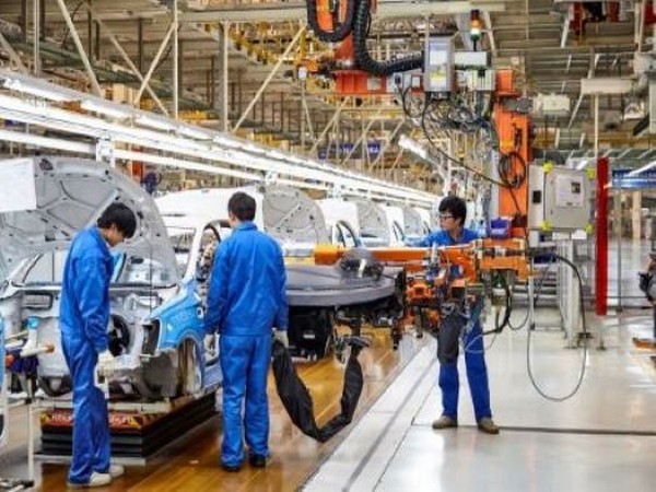 The US will reduce tariffs on imported cars