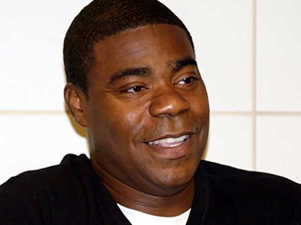 Tracy Morgan hands out more than 1,200 turkeys in New York for Thanksgiving