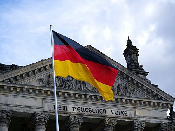 German police arrest jihadists over planned bomb attack