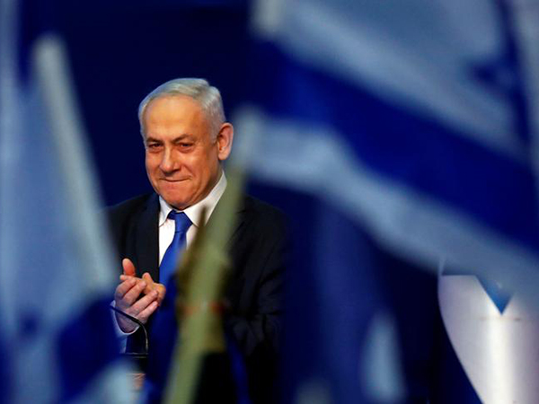 Netanyahu fires top minister after court order