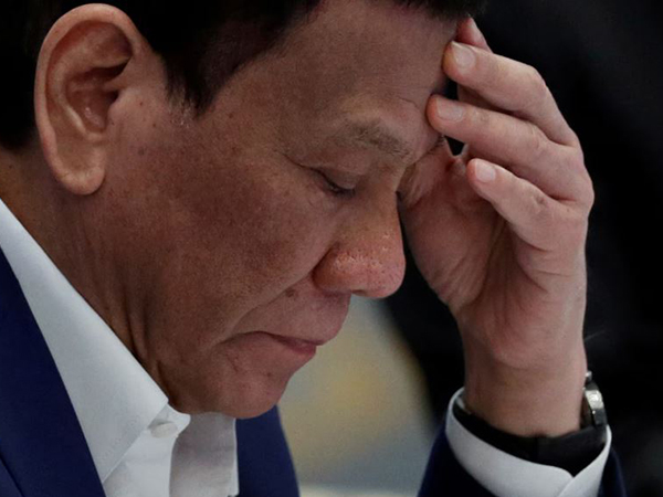 Duterte takes responsibility for Philippines drug war