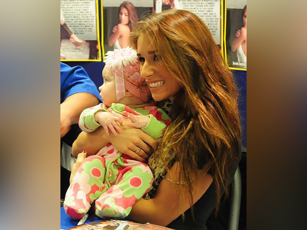 Jessie James Decker gushes over husband Eric Decker: 'He's like fine wine'