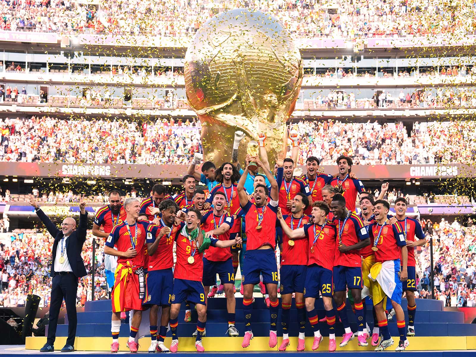 Rodri named player of World Cup, Simon and Cubarsi honoured