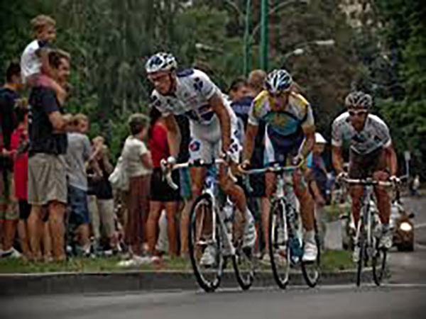 Dutch cyclist fighting for his life after devastating crash at Tour of Poland, video shows