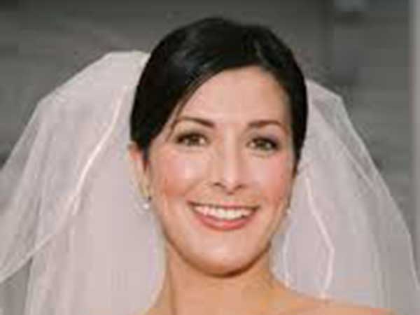 British bride allegedly fakes cancer for wedding donations, sympathy: report