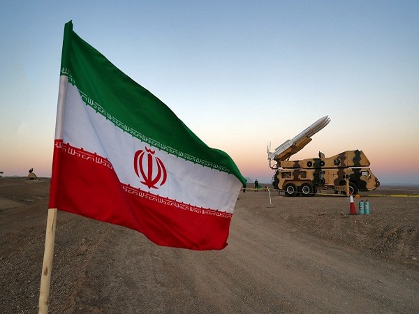 Iranian armed forces launched large-scale air defensemaneuver