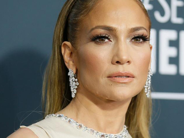 Jennifer Lopez stuns in new Versace campaign: 'I am so excited'