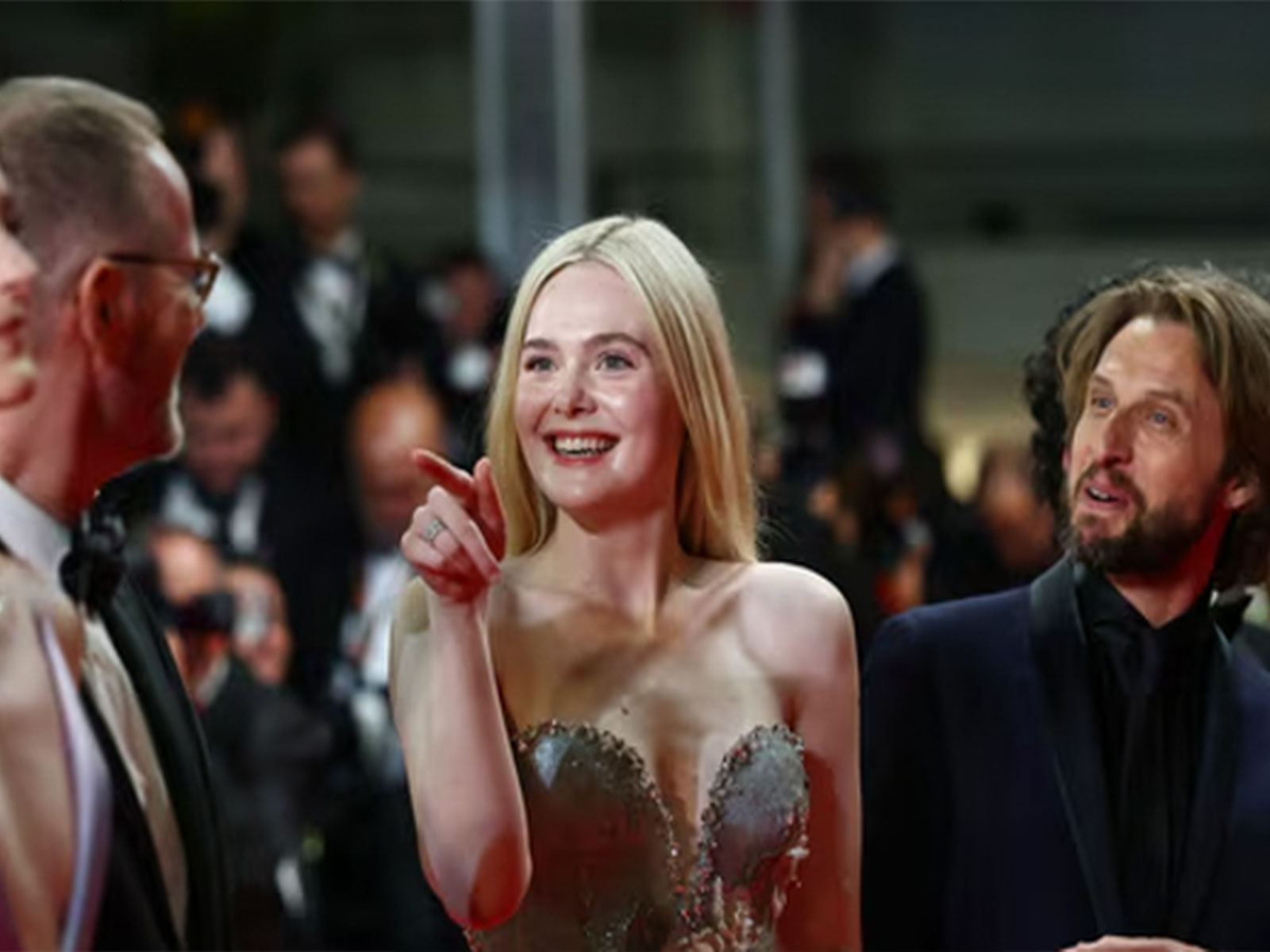 The film with 9 Oscar nominations is coming to Vietnam.