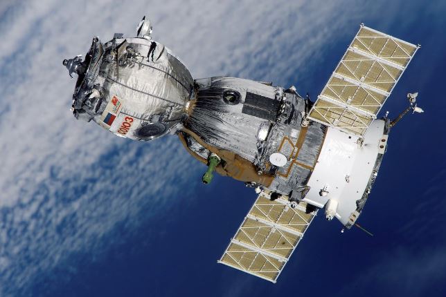 Russian cosmonauts complete spacewalk, return to ISS