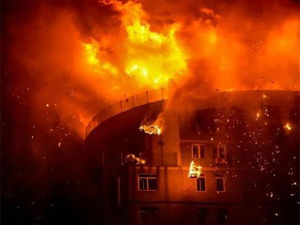 At least 2 dead as fire burns down hostel in Canada's Montreal