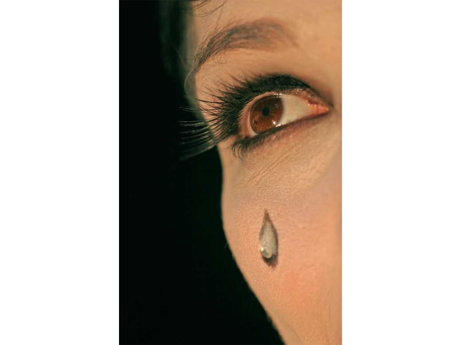 https://worldnewsn.s3.amazonaws.com/media/images/20queenoftears_june19.jpg