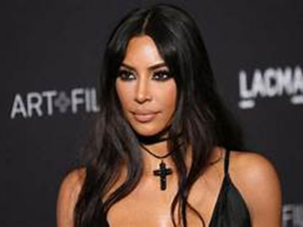 Kim Kardashian, Kylie Jenner heat up Instagram with bikini photos