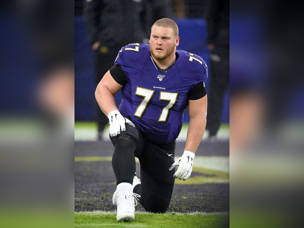 Baltimore Ravens' Bradley Bozeman crushes food challenge at Texas restaurant
